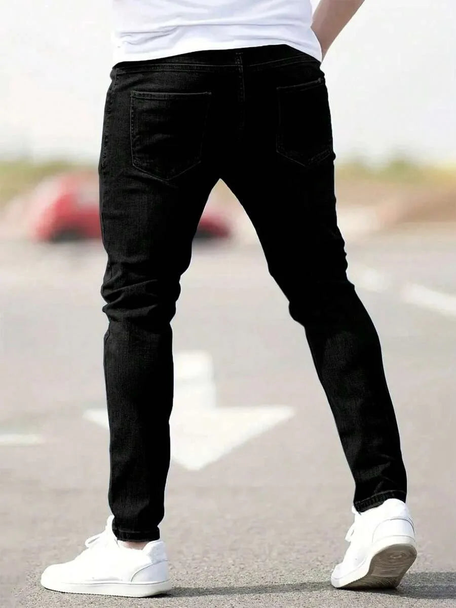 The best-selling black skinny jeans for men, with an American style design, are suitable for wearing all year round