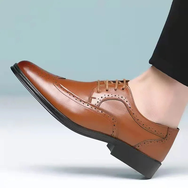 Men Leather Shoes British Style Classic Business Formal Shoes Plus Size 47 Hollow Brogue Dress Shoes Zapatos Hombre Men Oxfords