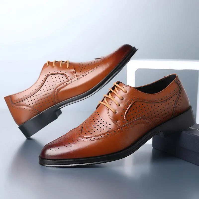 Men Leather Shoes British Style Classic Business Formal Shoes Plus Size 47 Hollow Brogue Dress Shoes Zapatos Hombre Men Oxfords