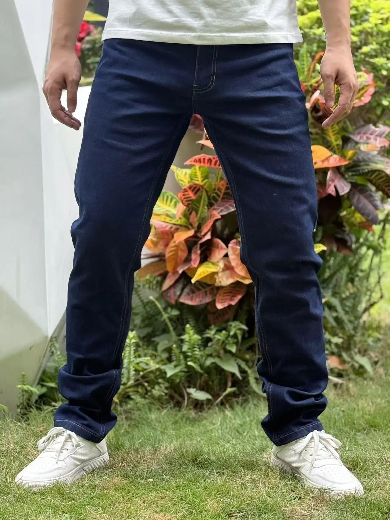 Classic Men's Jeans Breathable and Comfortable Suitable for Both Outdoor Commuting and Daily Wearing Straight and A line Fit