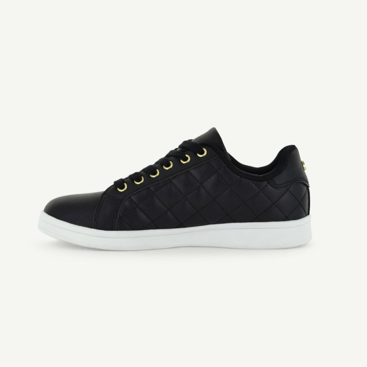 VOLTAIRE: QUILTED COURT SHOE - BLACK