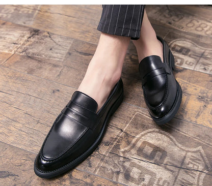 New soft leather breathable leather shoes men Europe station casual British style youth loafers with business bean shoes