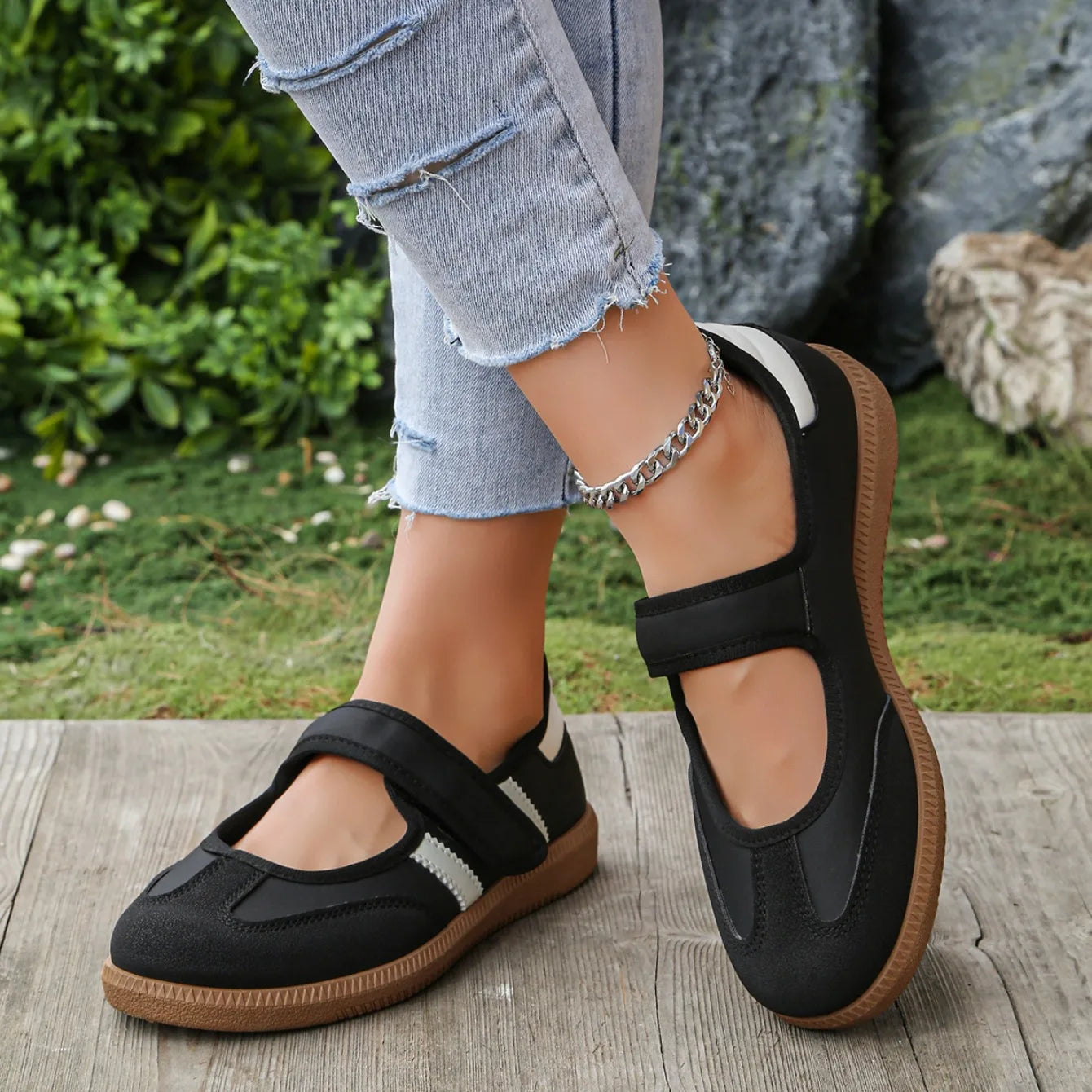 Women Sneakers 2026 New Striped Shallow Mouth Designer Shoes Spring Autumn Soft Soled Loafers Comfort Casual Female Sports Shoes