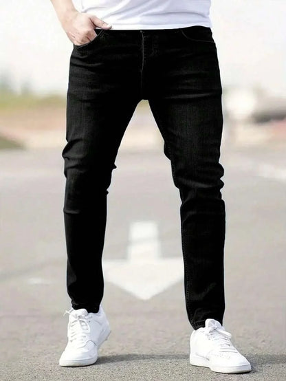 The best-selling black skinny jeans for men, with an American style design, are suitable for wearing all year round