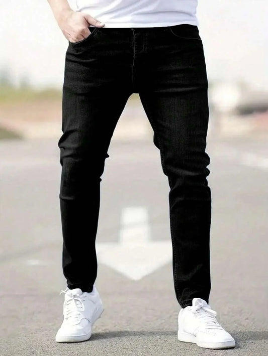 The best-selling black skinny jeans for men, with an American style design, are suitable for wearing all year round