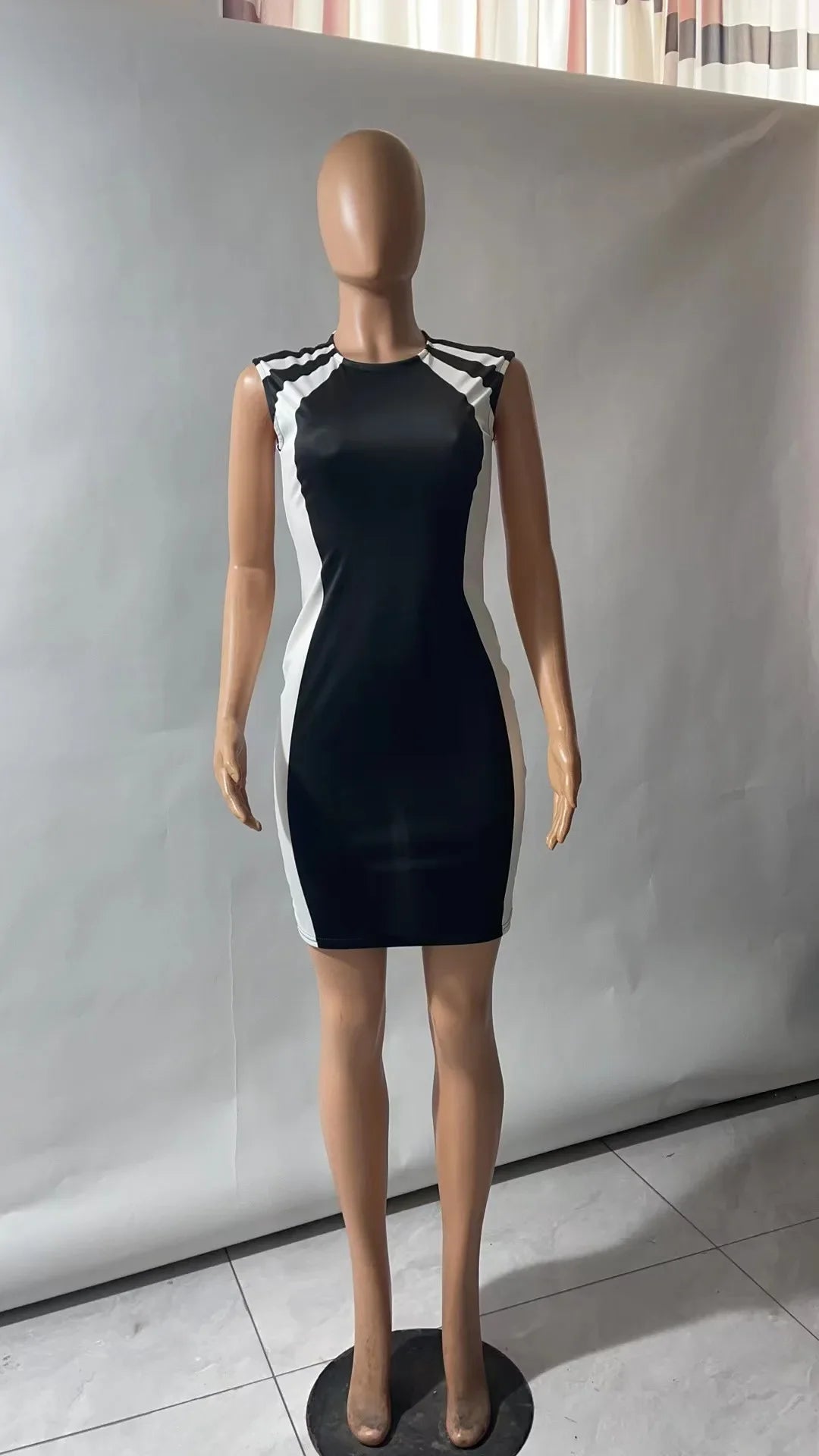 2025 Summer Women's Dresses Fashion Elegant Colorblock Round Neck Sleeveless Casual Bodycon Mini Daily Dress for Female