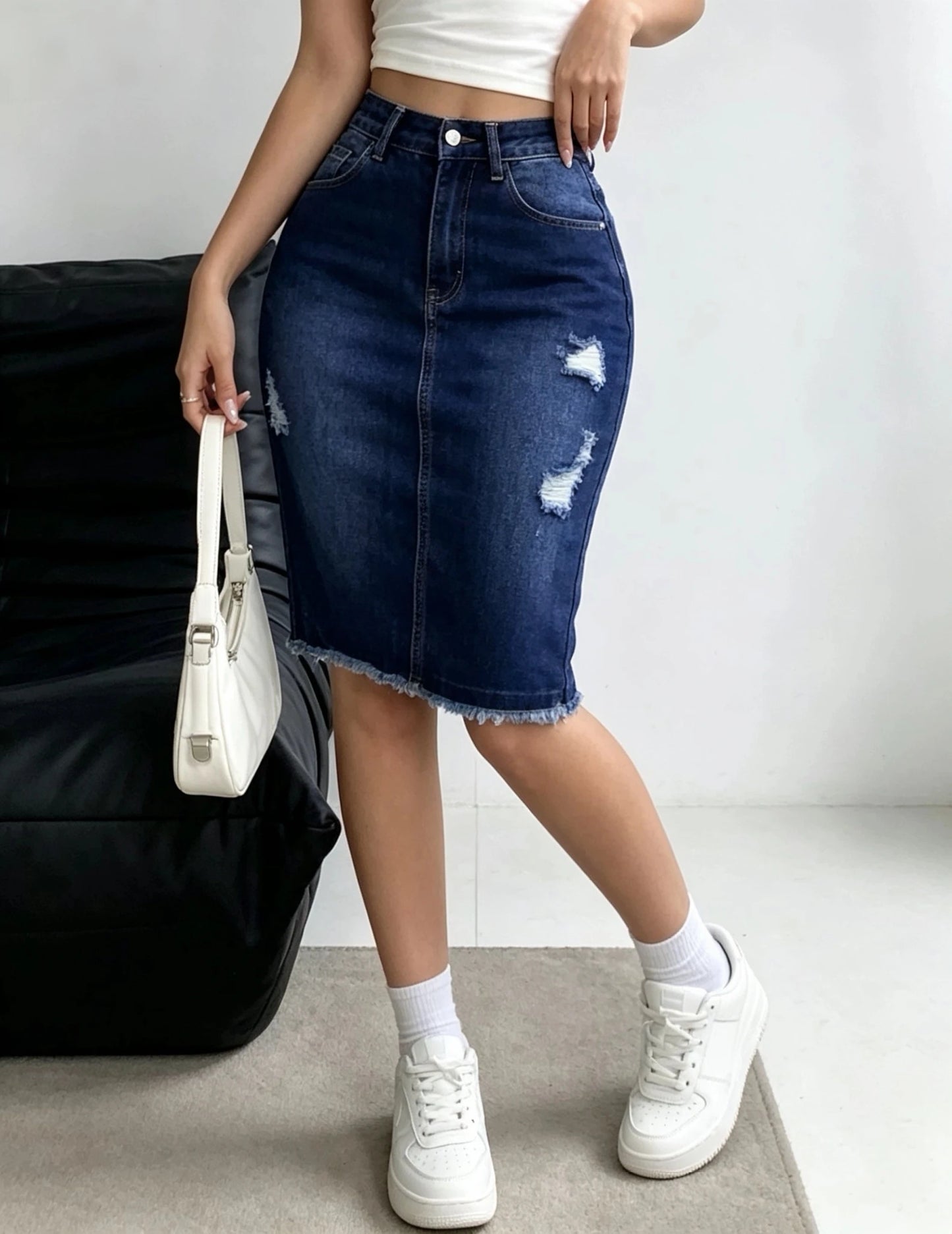 Ladies High-Waist Stretchy Denim Skirt with Ripped Frayed Hem Knee-Length One-Step Skirt for Women