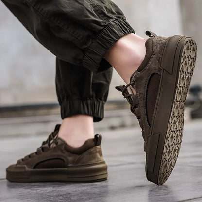 New Arrived Men Board Shoes All Season Anti Slip Wear-resistant Outdoor Off-road Hiking Shoes Luxury Classic Retro Men Sneakers