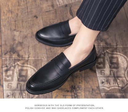 New soft leather breathable leather shoes men Europe station casual British style youth loafers with business bean shoes