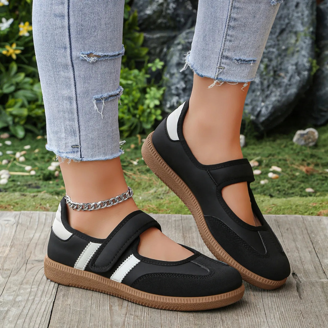 Women Sneakers 2026 New Striped Shallow Mouth Designer Shoes Spring Autumn Soft Soled Loafers Comfort Casual Female Sports Shoes