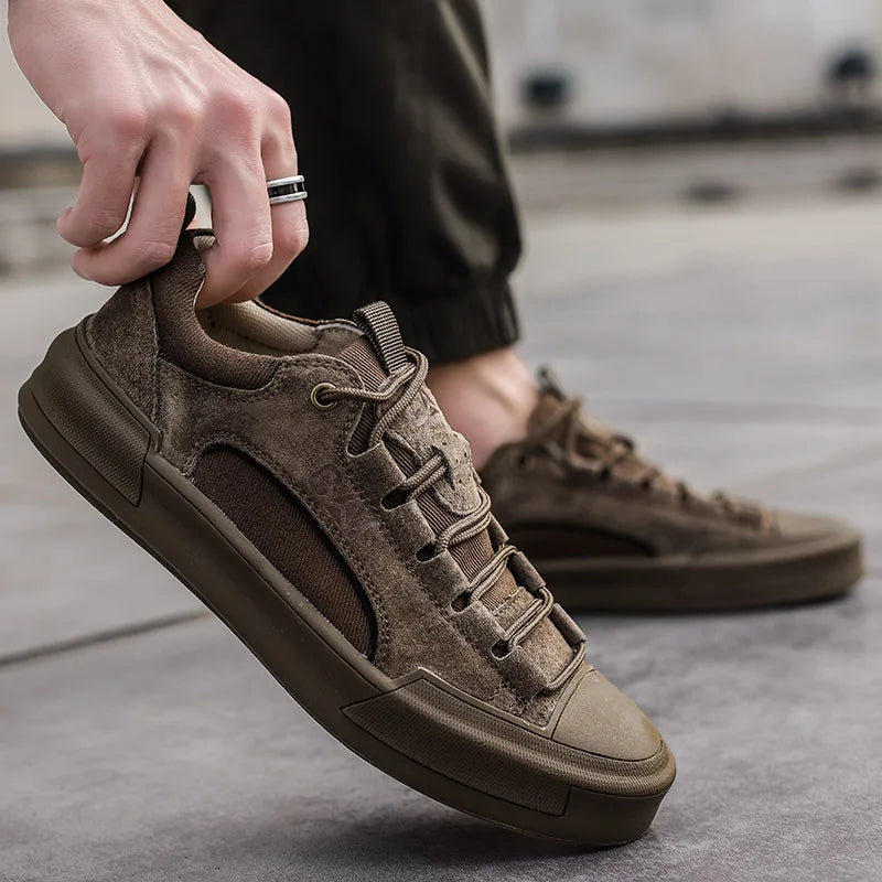 New Arrived Men Board Shoes All Season Anti Slip Wear-resistant Outdoor Off-road Hiking Shoes Luxury Classic Retro Men Sneakers