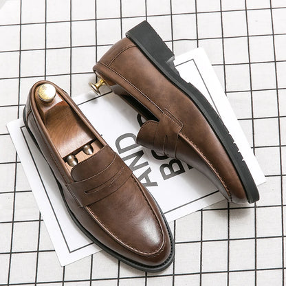 New soft leather breathable leather shoes men Europe station casual British style youth loafers with business bean shoes
