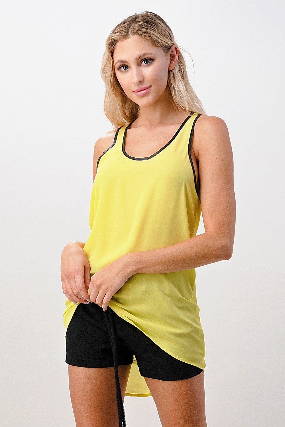 Contrast Trim Scoop Neck Tank Top